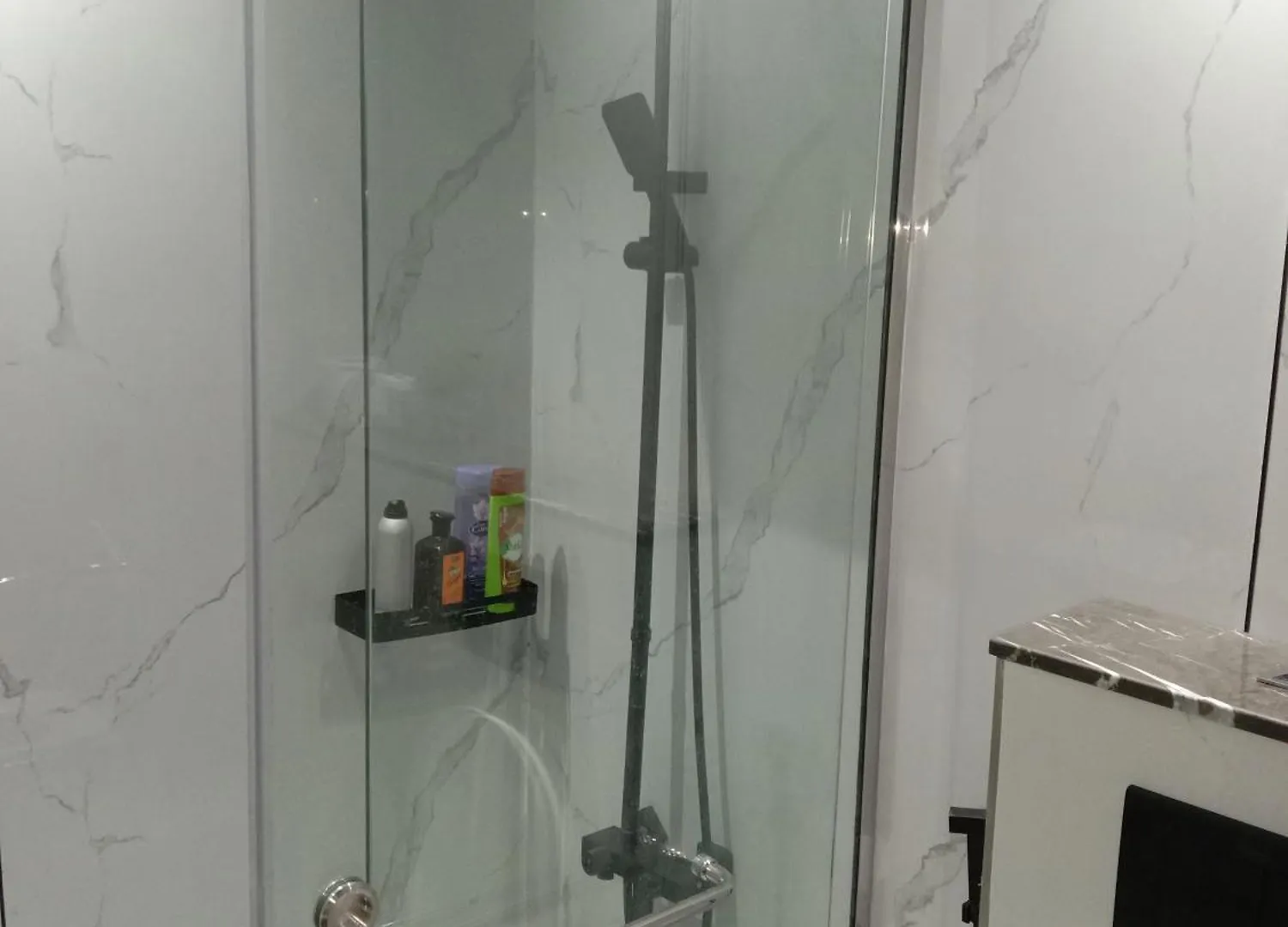 Spacious JVC Apartment: Family-Friendly with Pool & Wellness Amenities Dubai 0*,  United Arab Emirates