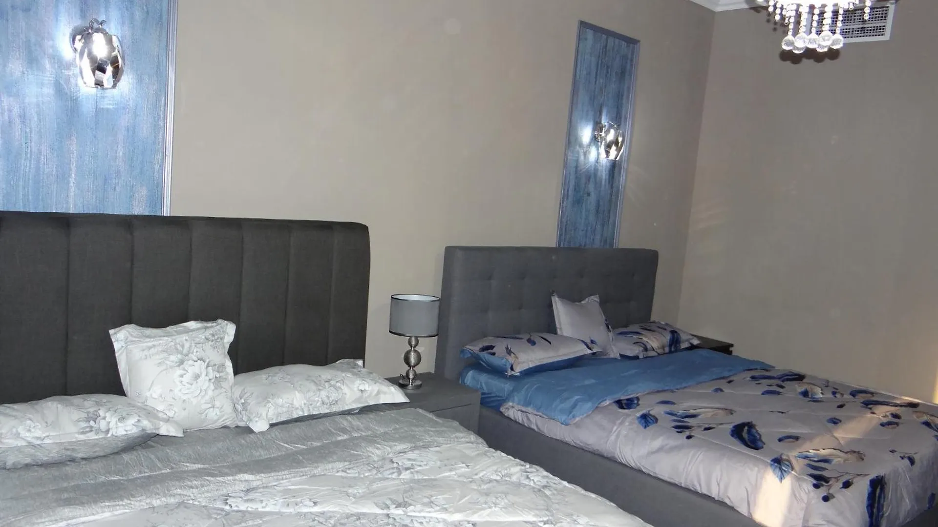 Huge Entire Apartment For Couples ,Families & Groups -Up To 5 Guests- With Free Pool, Steam & Sauna ,Jvc,두바이 아랍에미리트